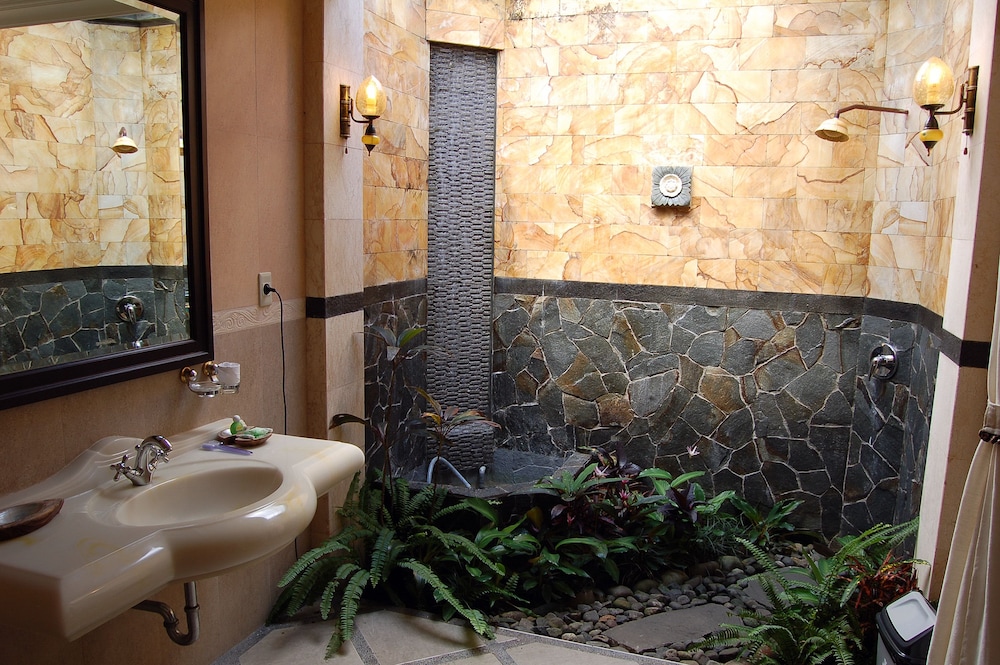 Suite (Kayangan) photo 2