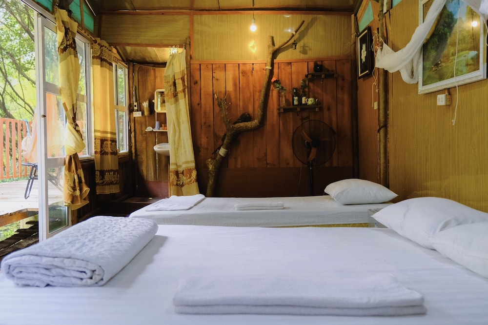 Superior Room, 1 King Bed, Valley View, Mountainside, photo 6
