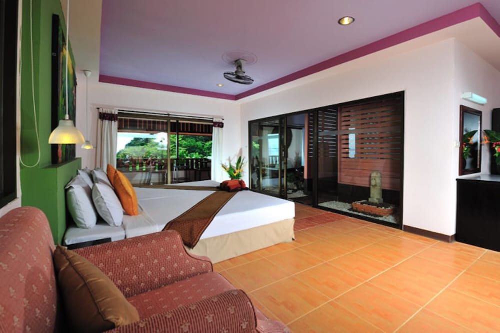 Deluxe Room, Sea View photo 2