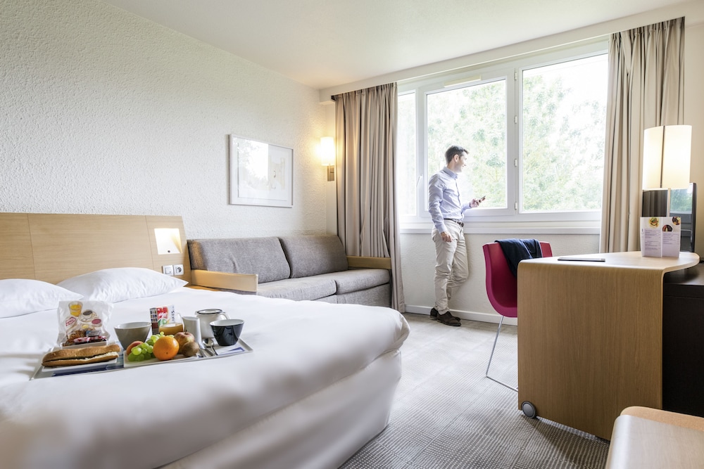 Classic Room, Multiple Beds - Photo 5