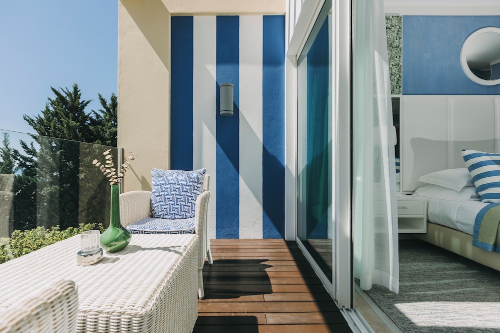 Premium Double or Twin Room, Partial Ocean View - Photo 6