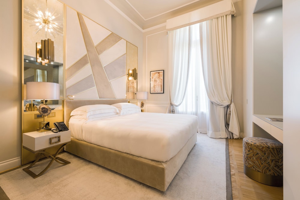 Suite, 1 Bedroom, Partial Sea View
