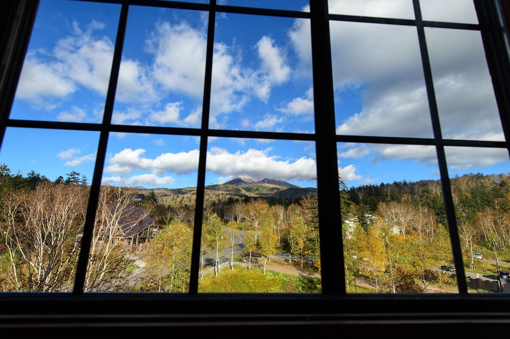 Twin Room, Multiple Beds, Non Smoking, Mountain View - Photo 7