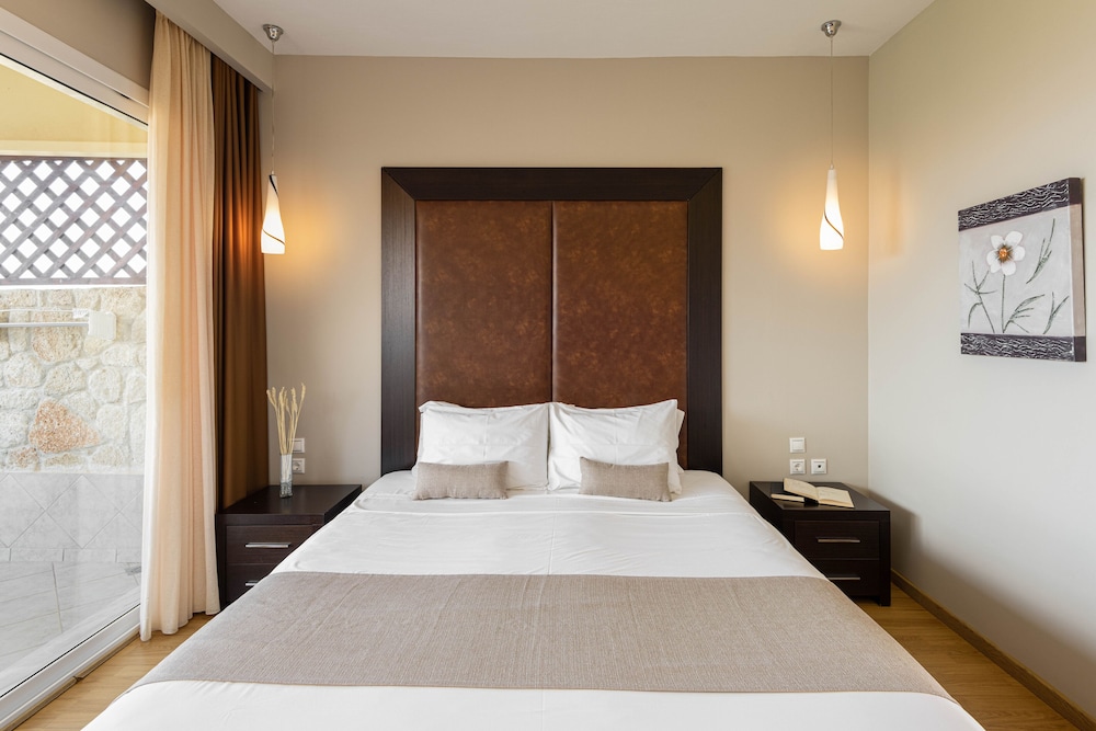 Superior Double or Twin Room, 1 Bedroom, Partial Sea View, Annex Building photo 3