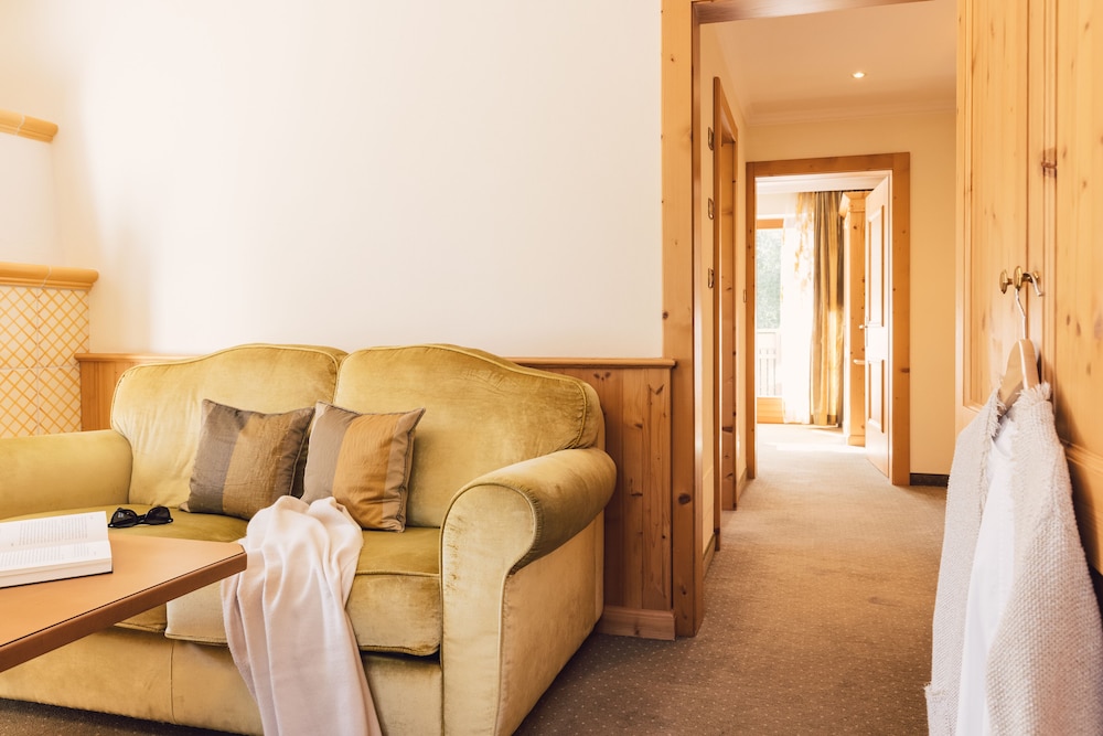 Premier Suite - Photo 6