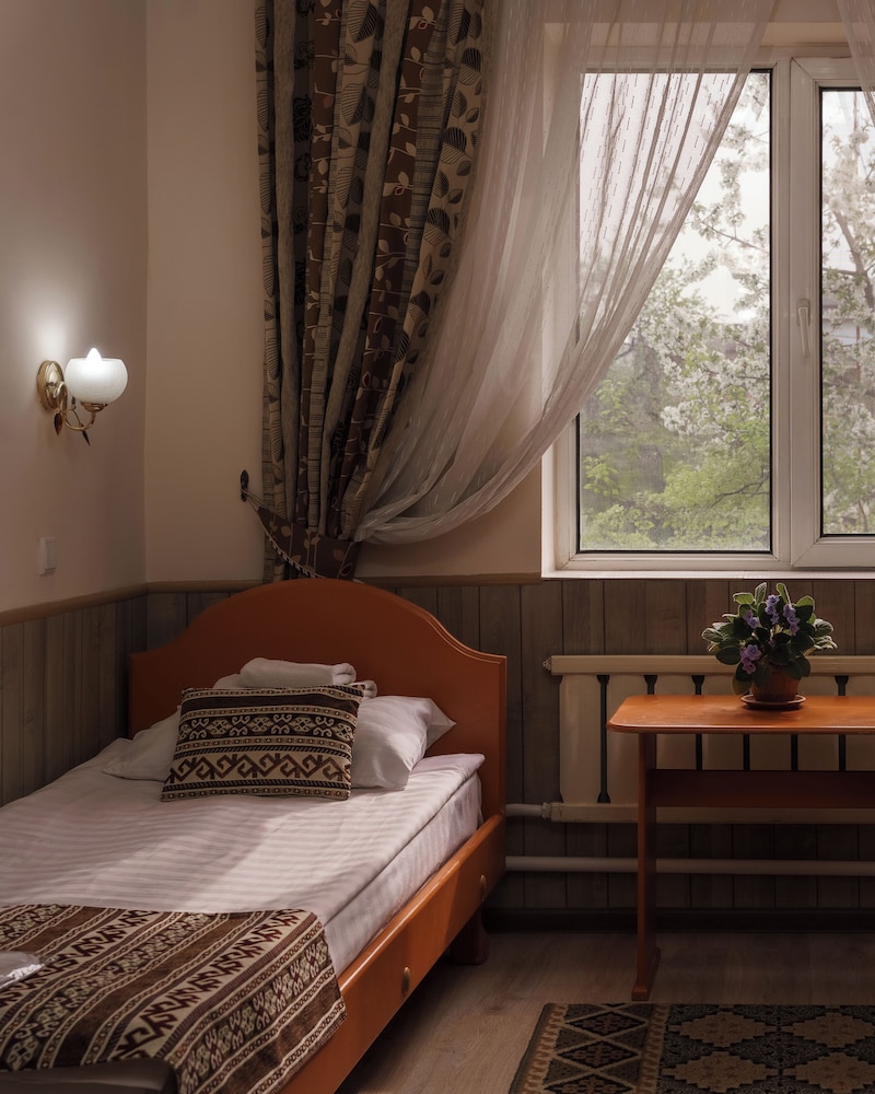 Basic Single Room
