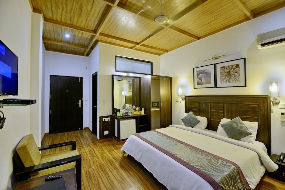 Deluxe Double Room, 1 Double Bed photo 3