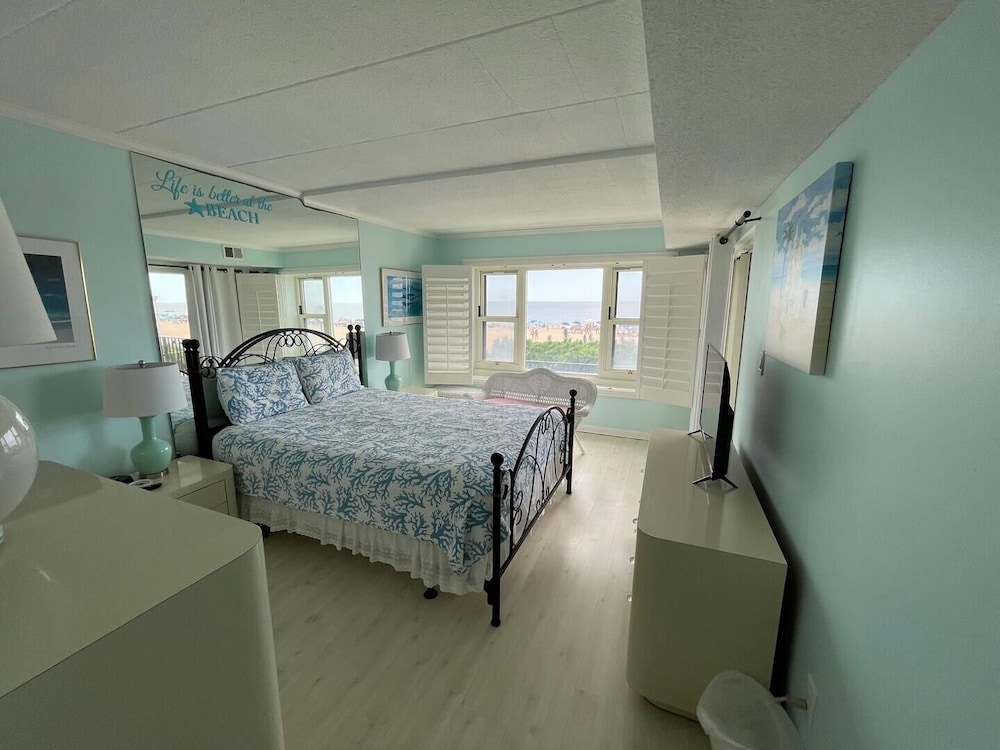 Condo, 2 Bedrooms