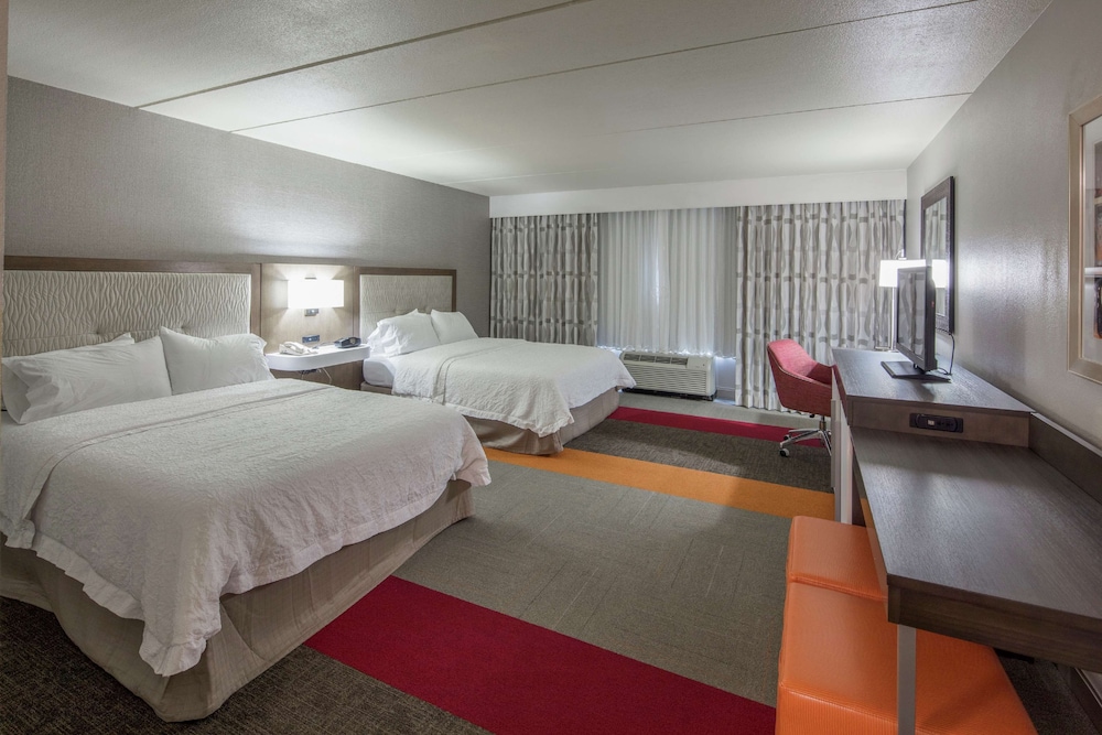 Queen Room with Two Queen Beds - Mobility Access/Non-Smoking