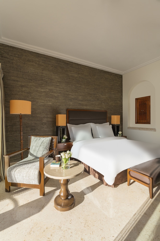 Premium Room, 1 King Bed, Sea View - Photo 3