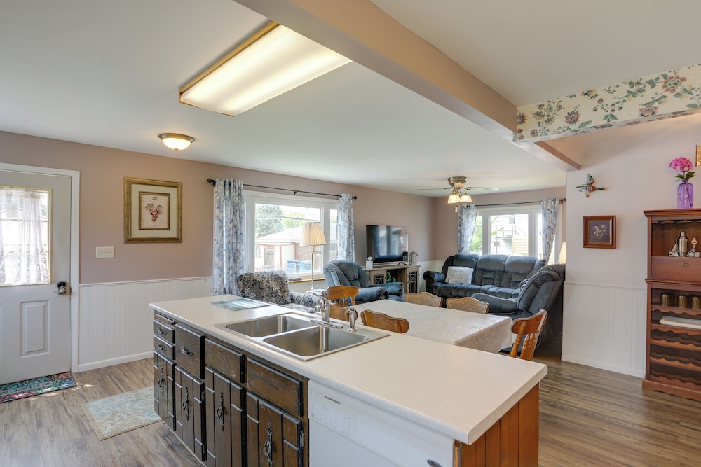 House (4 Bedrooms) photo 2