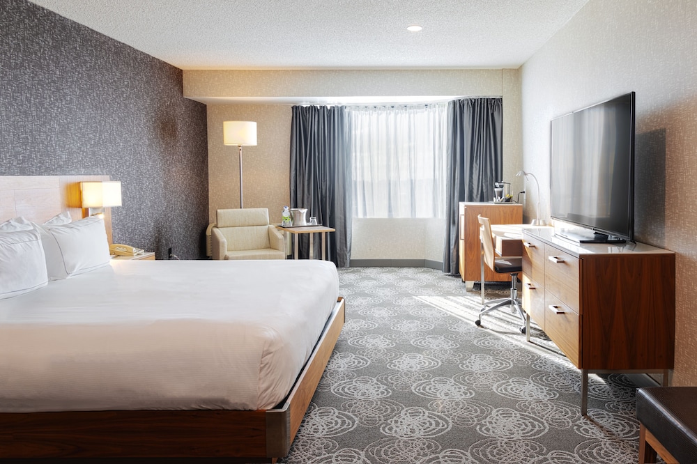 Room, 1 King Bed (Club Access)