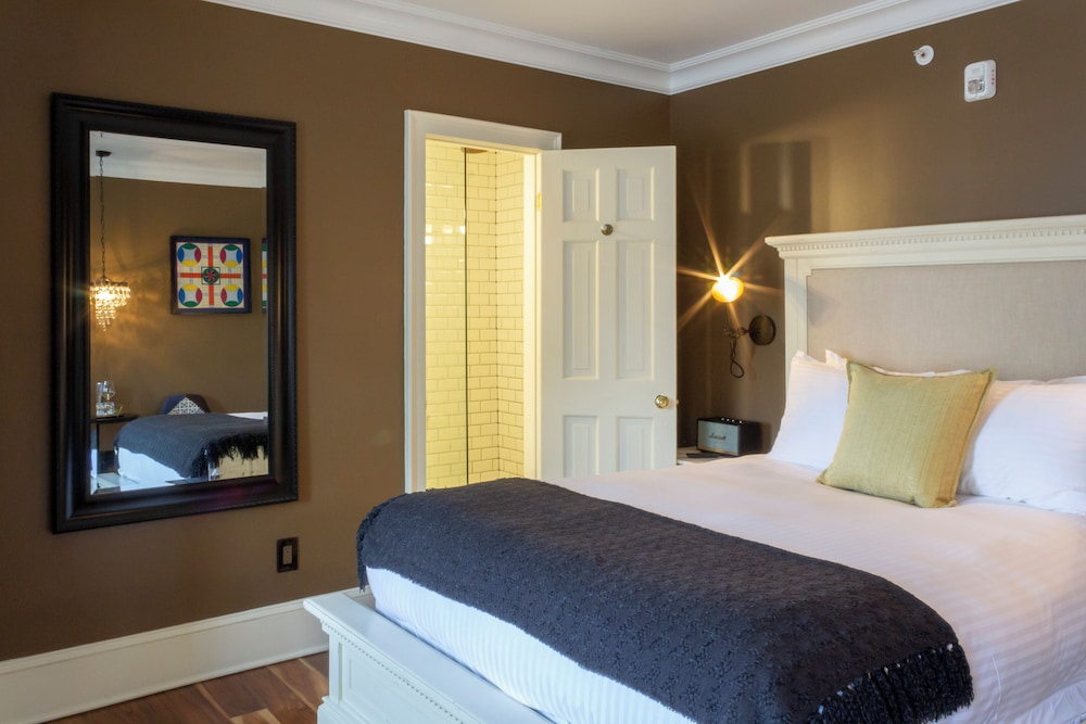 Premium Room, 1 Queen Bed photo 1