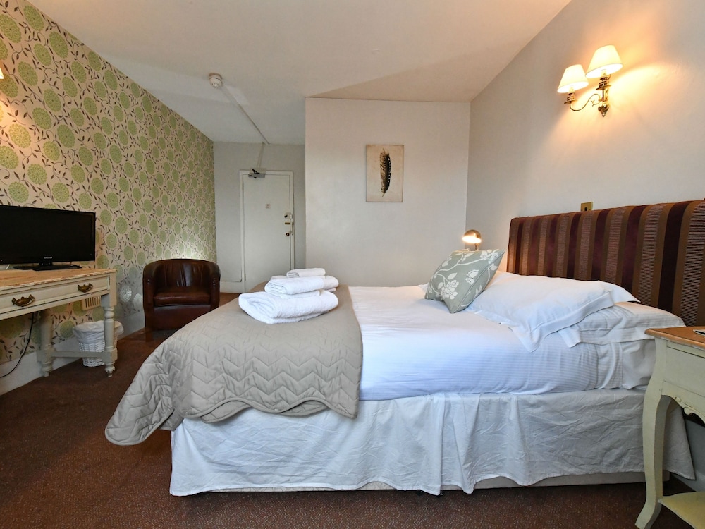 Standard Double Room, Ensuite photo 3