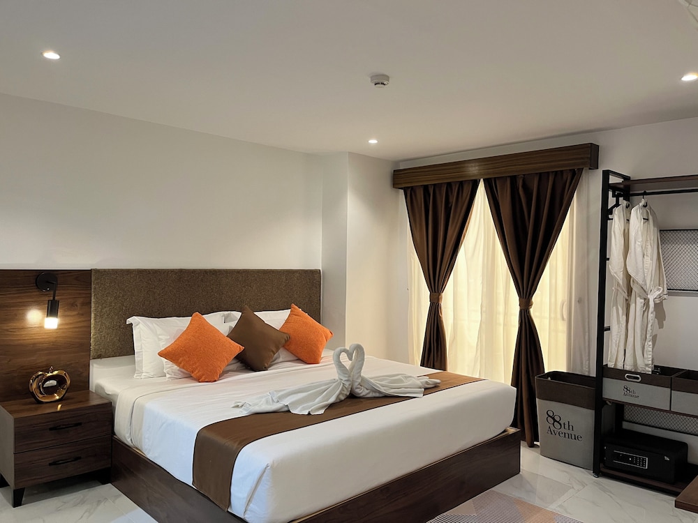 Deluxe Suite - Photo 3
