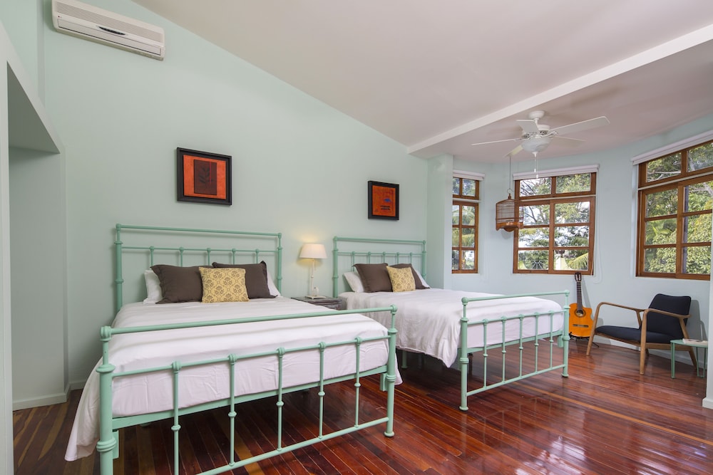 Family Suite, 2 Bedrooms, Garden View