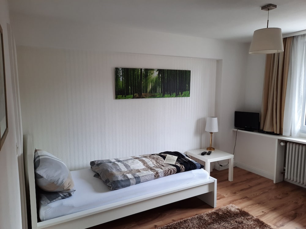Basic Single Room, Valley View