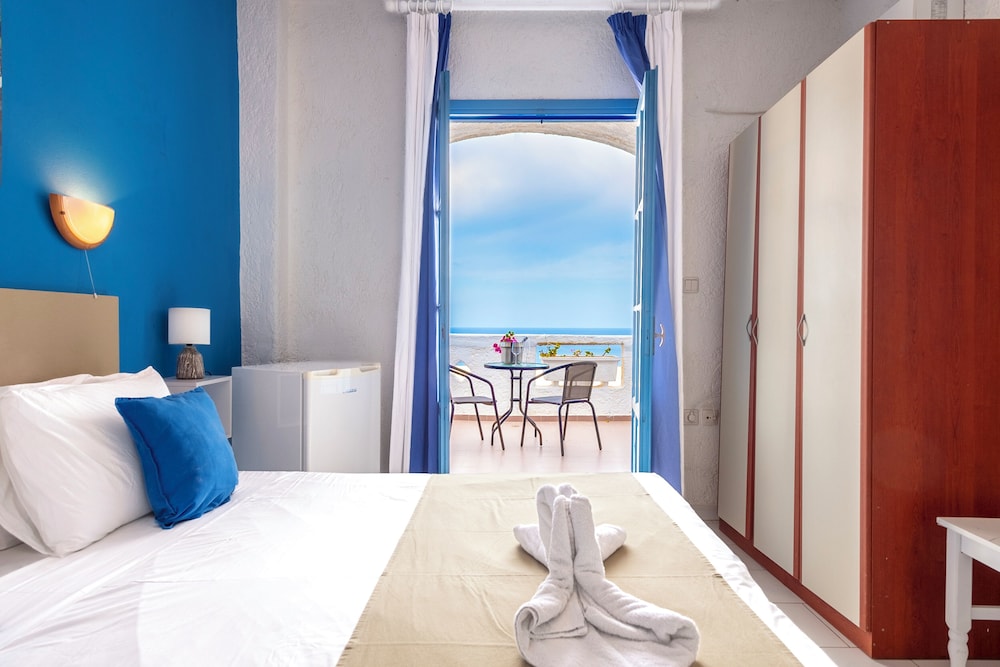 Deluxe Triple Room photo 1