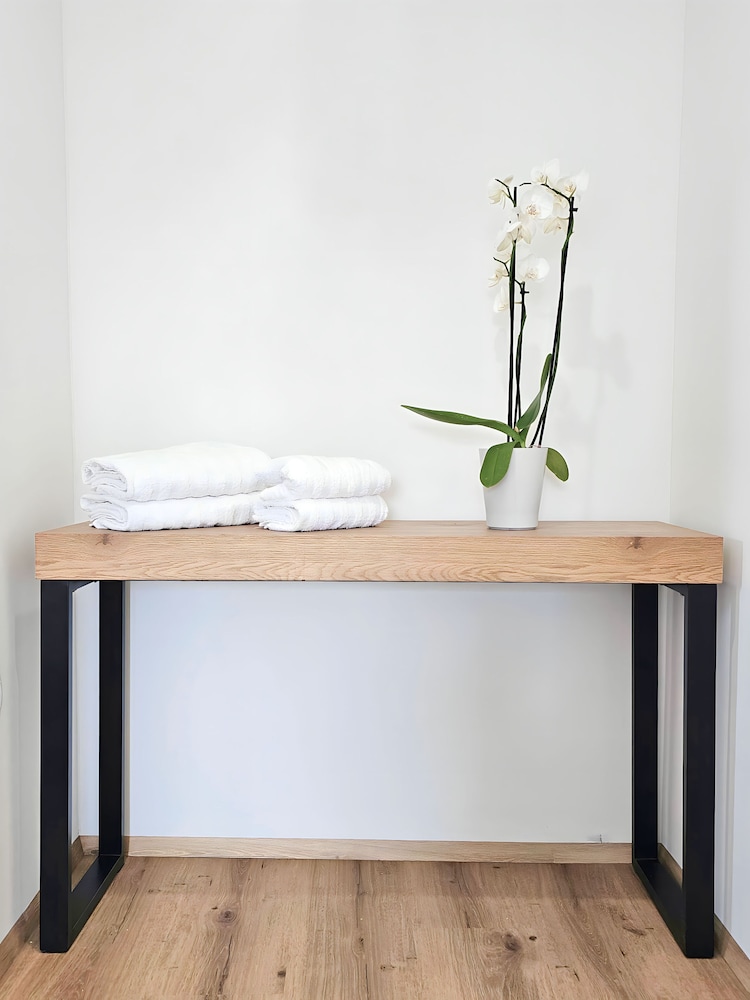 Romantic Studio photo 3