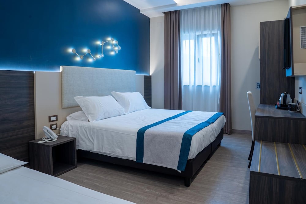 Superior Double or Twin Room, Sea View photo 3