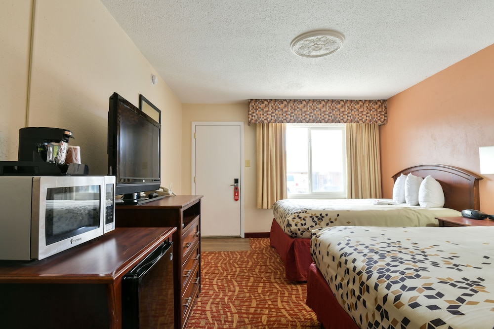 Superior Room, 2 Queen Beds, Non Smoking - Photo 10