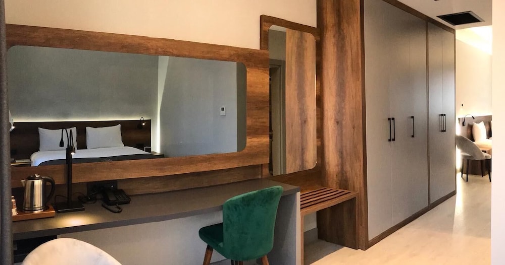 Standard Double Room - Photo 7