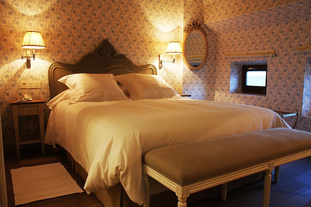 Habitación Doble Estándar con 1 cama doble o 2 camas individuales