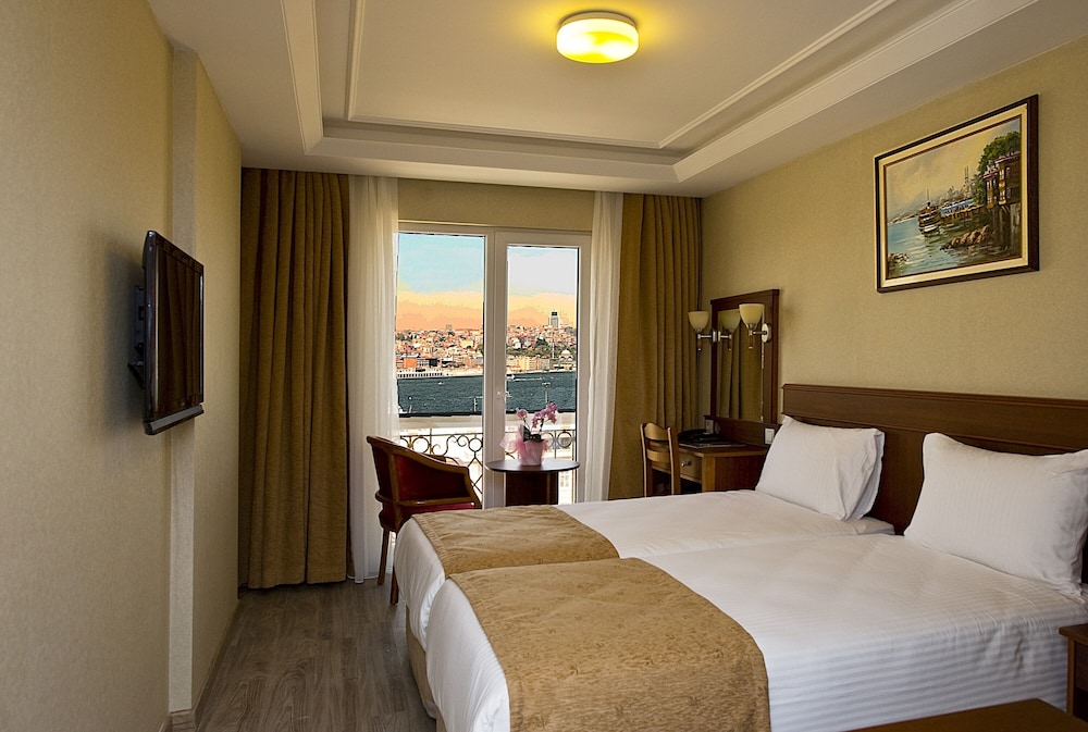 Standard Double or Twin Room, Non Smoking, Sea View photo 1