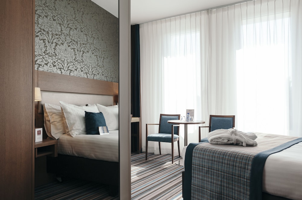 Deluxe Room, Accessible photo 2