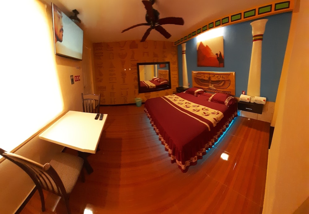Deluxe Suite