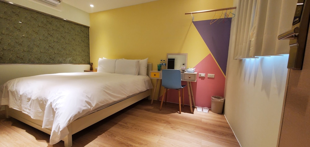 Standard Double Room, Non Smoking - Photo 4