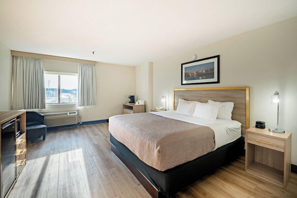 Standard Room, 1 King Bed - Photo 2