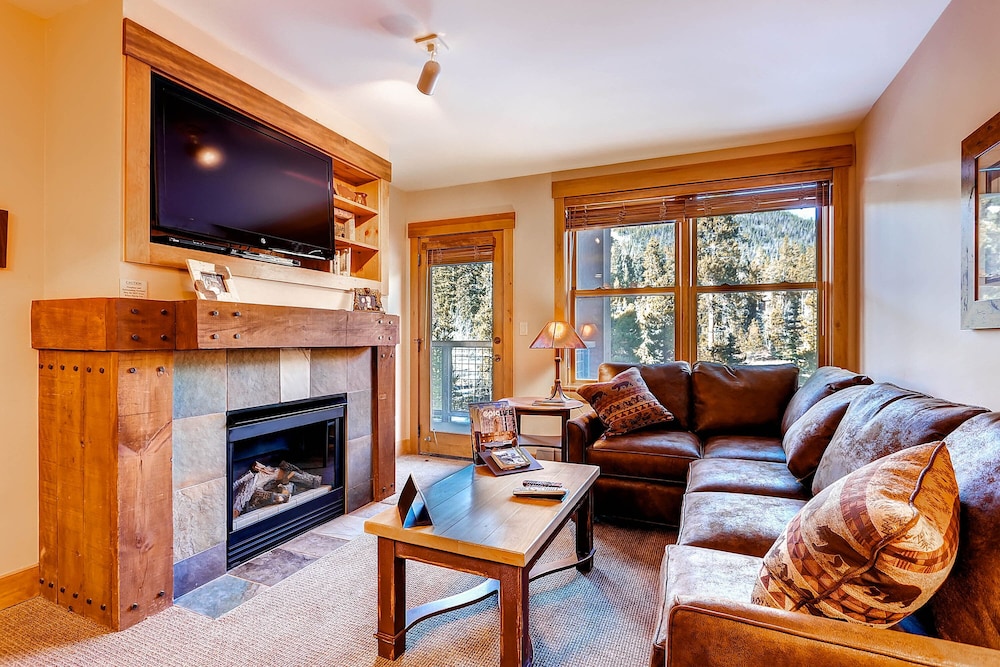 Condo, 2 Bedrooms