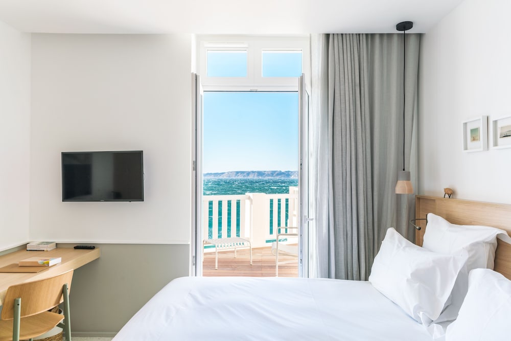 Executive Sea View photo 1