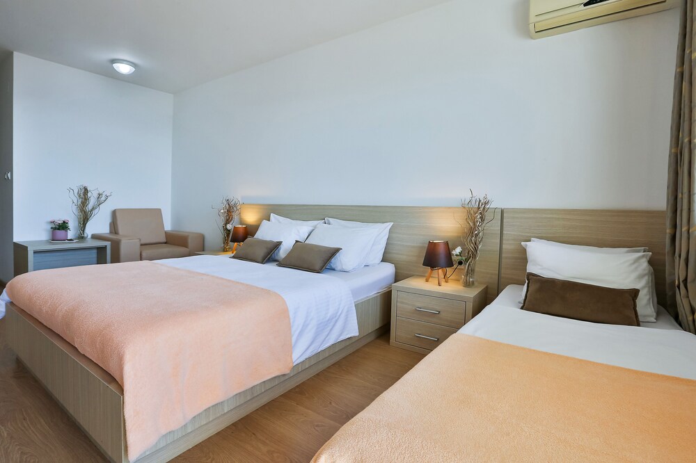 Standard Triple Room photo 3