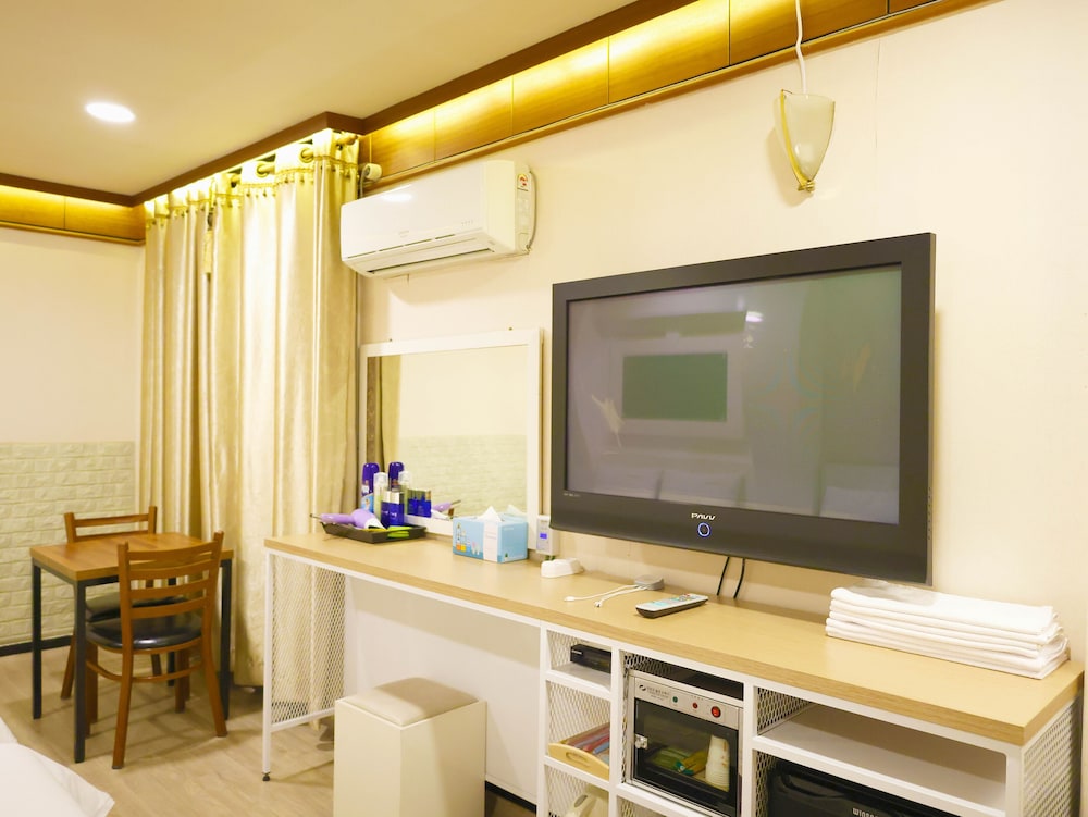 Deluxe Twin Room photo 3