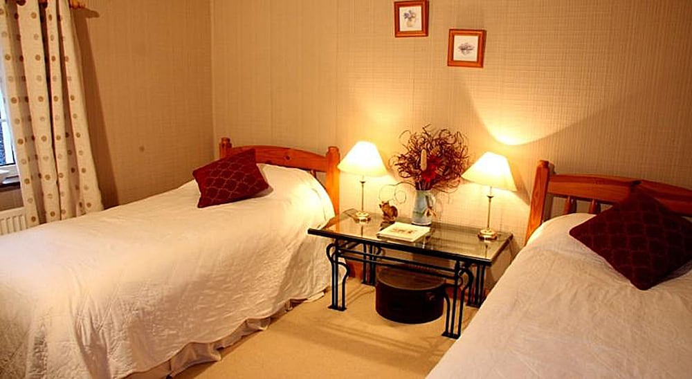 Family Triple Room, Ensuite photo 2