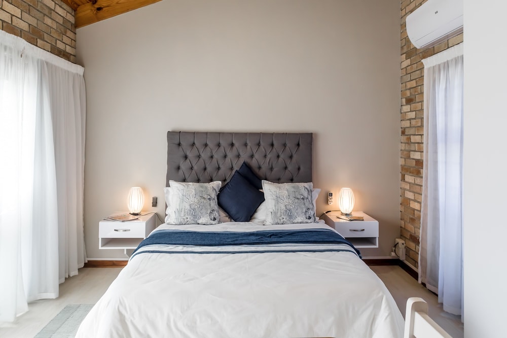 Room (Nicole) photo 1