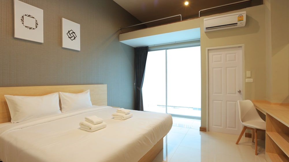 Deluxe Premier Room photo 1