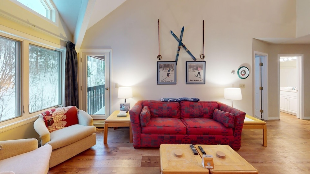 Condo, 2 Bedrooms