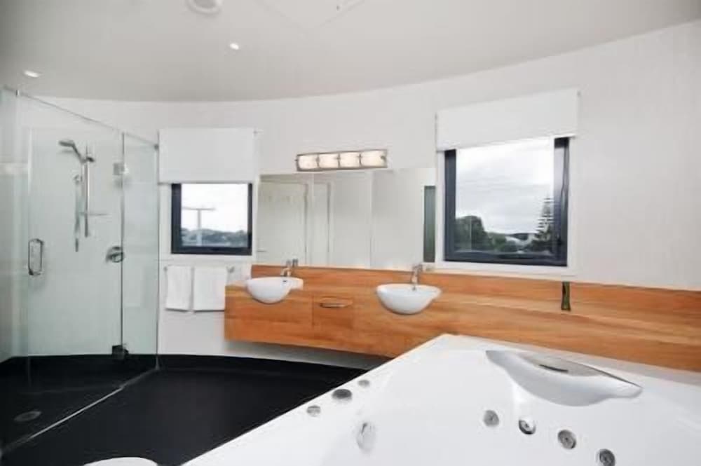 Luxury Room (Luxury Tower Suite) photo 3