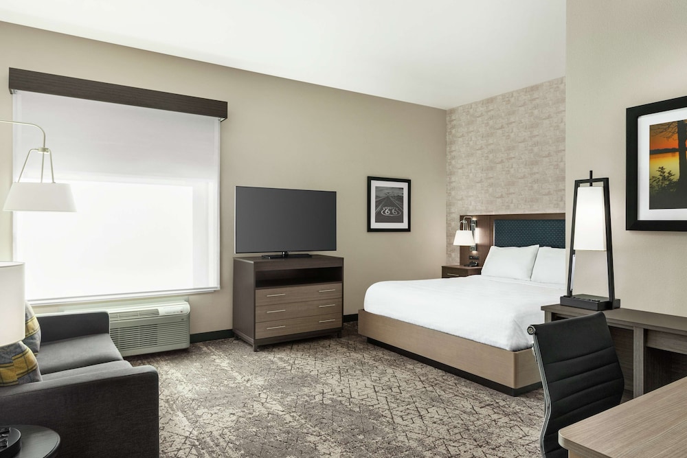 Studio Suite, 1 King Bed, Non Smoking - Photo 1