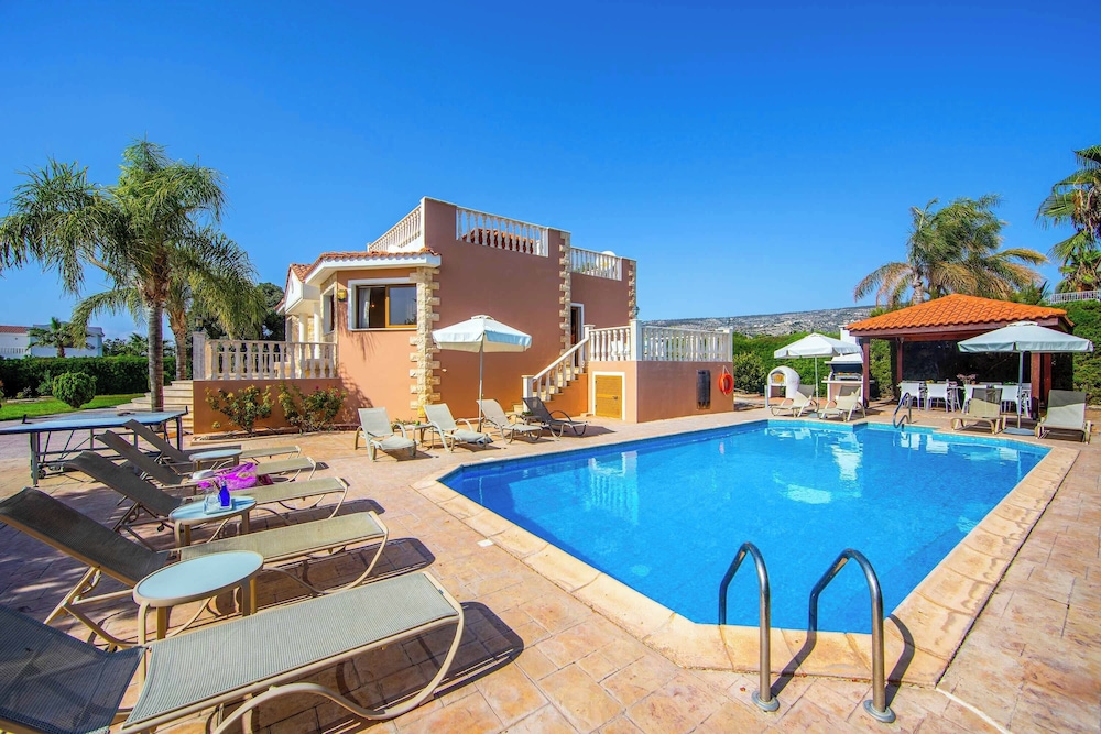 Villa (Multiple Bedrooms) photo 1