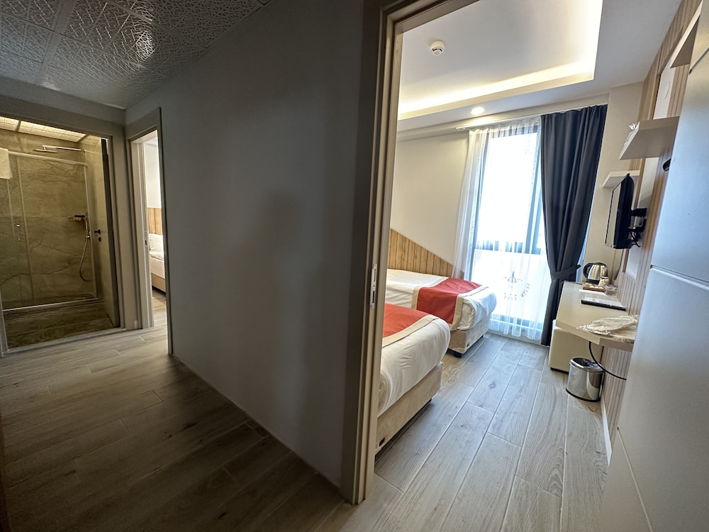 Family Quadruple Room photo 1