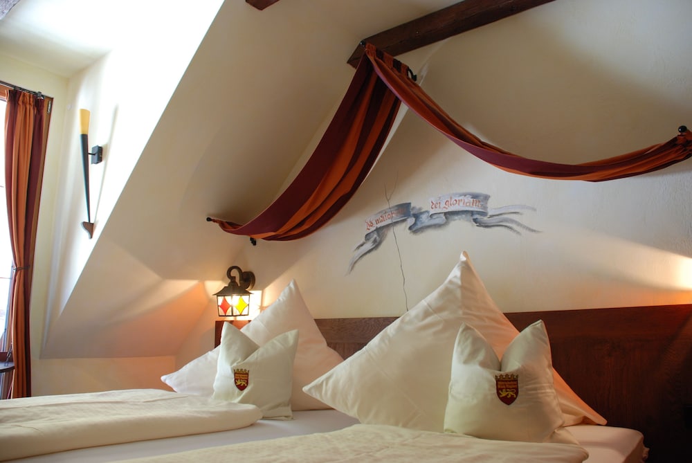 Single Room (Lake view) photo 3