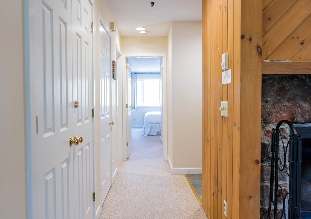 Condo, 2 Bedrooms