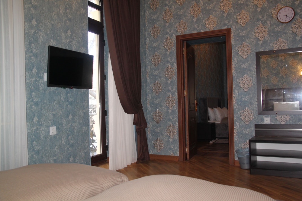 Deluxe Apartment, 2 Bedrooms, Balcony, City View