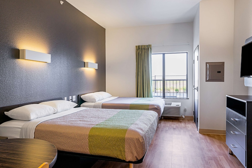 Deluxe Room, 2 Queen Beds, Non Smoking, Kitchenette photo 1