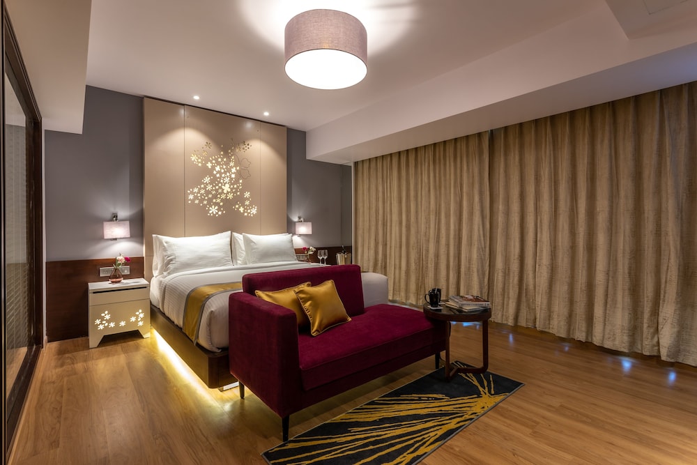Luxury Suite