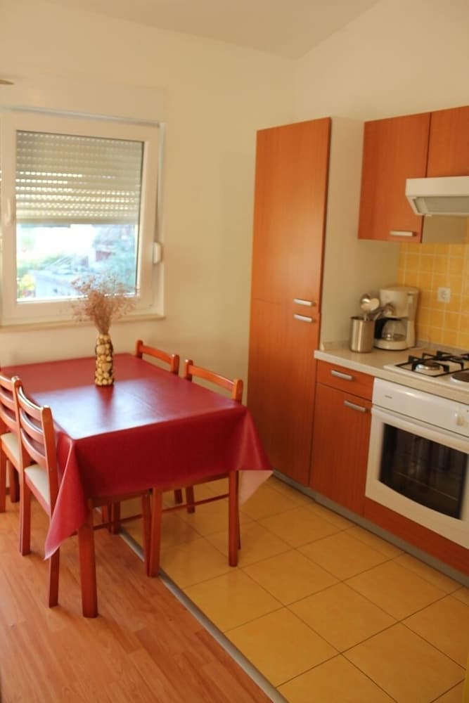 Apartment (Ante - 50m from the sea - A2 zuti(2+2)